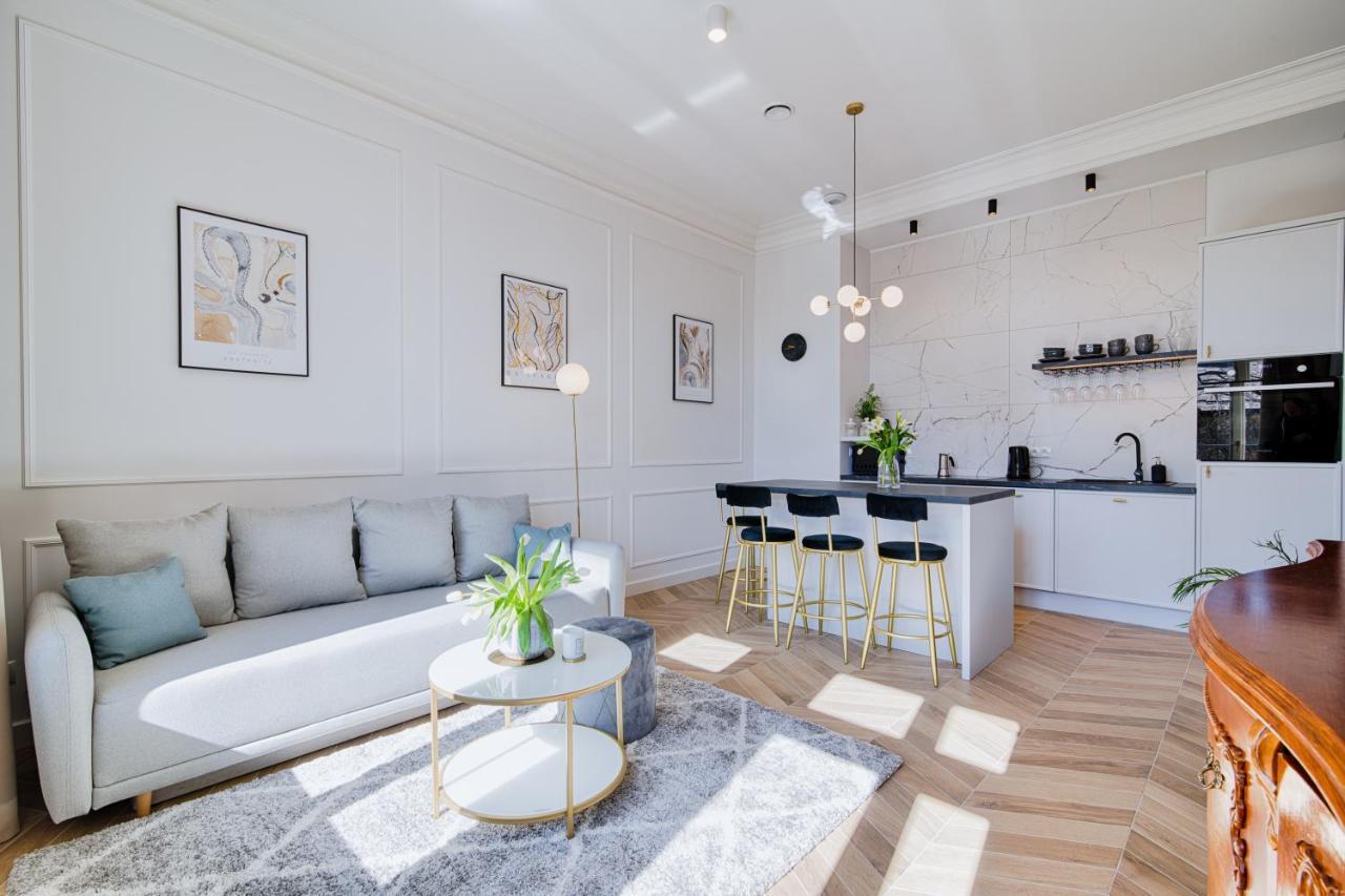Luxury Apartment St. Sebastian Краков Экстерьер фото
