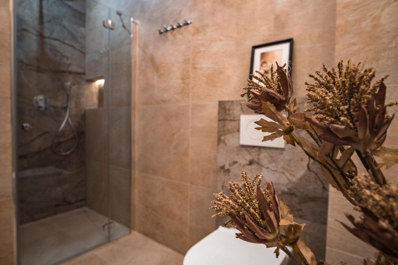 Luxury Apartment St. Sebastian Краков Экстерьер фото